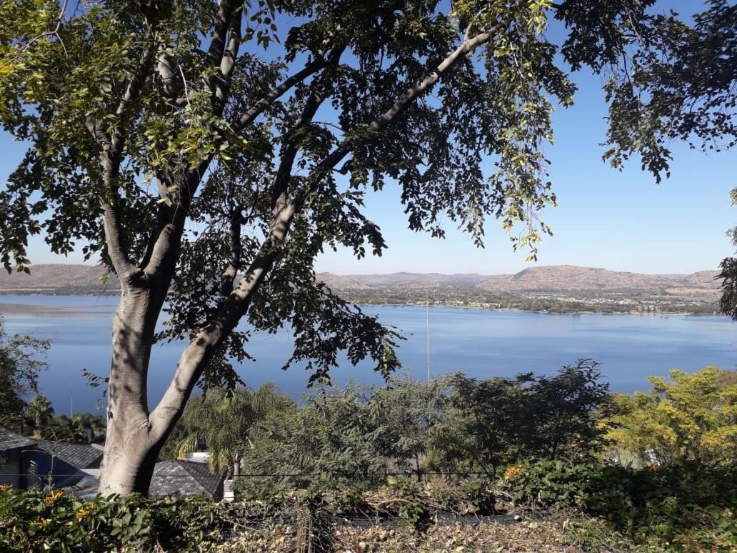 Hartbeespoortdam Lodge מראה חיצוני תמונה